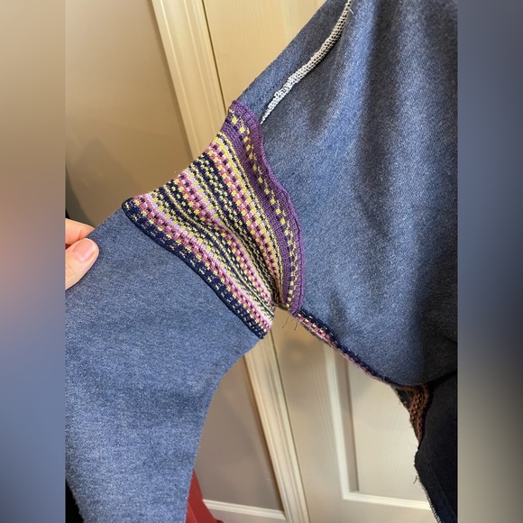 Natural Life Knit Trim Blue Sweatshirt with Patterned Sleeves small medium - Picture 11 of 15